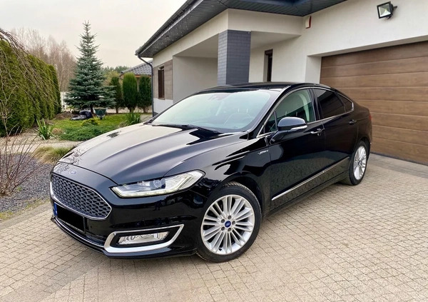 Ford Mondeo cena 61900 przebieg: 167000, rok produkcji 2017 z Kielce małe 46